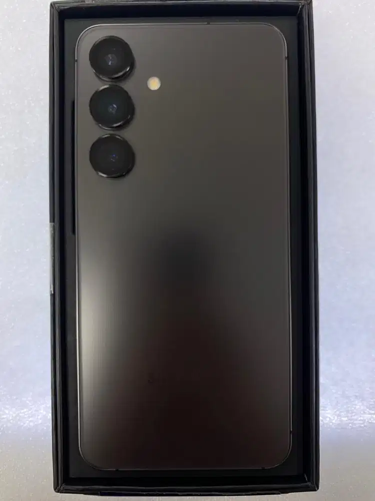 Samsung S24 Sein 8/256 garansi sein on 20 juni 2026