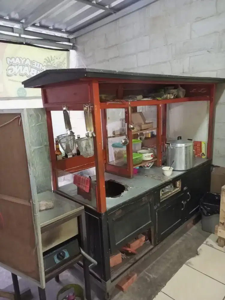Dijual !! Gerobak + Perlengkapan jualan mie bakmi ayam komplit
