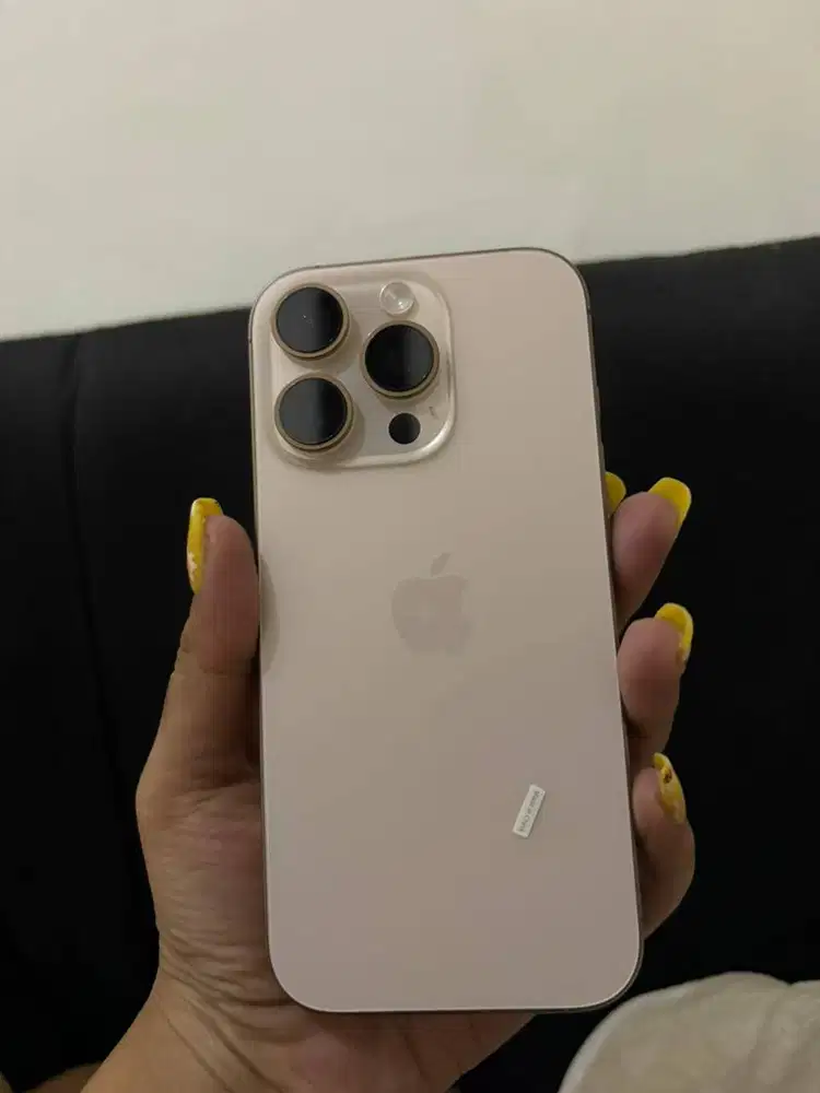 iPhone 16 Pro 256GB (Desert Titanium)