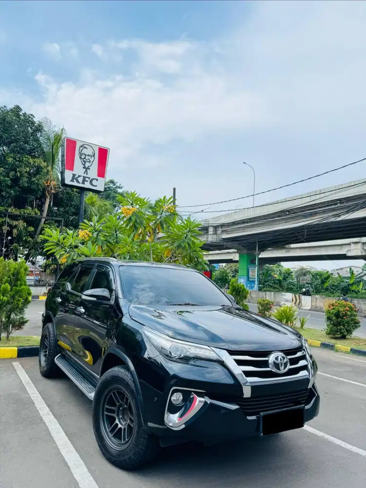 Toyota Fortuner VRZ Diesel Turbo tgn1