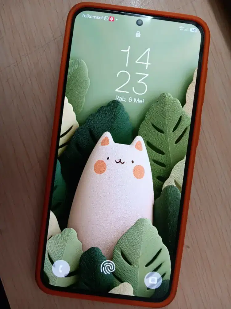 Samsung A57 8/256 beli dari New usia blm sebulan warna silver