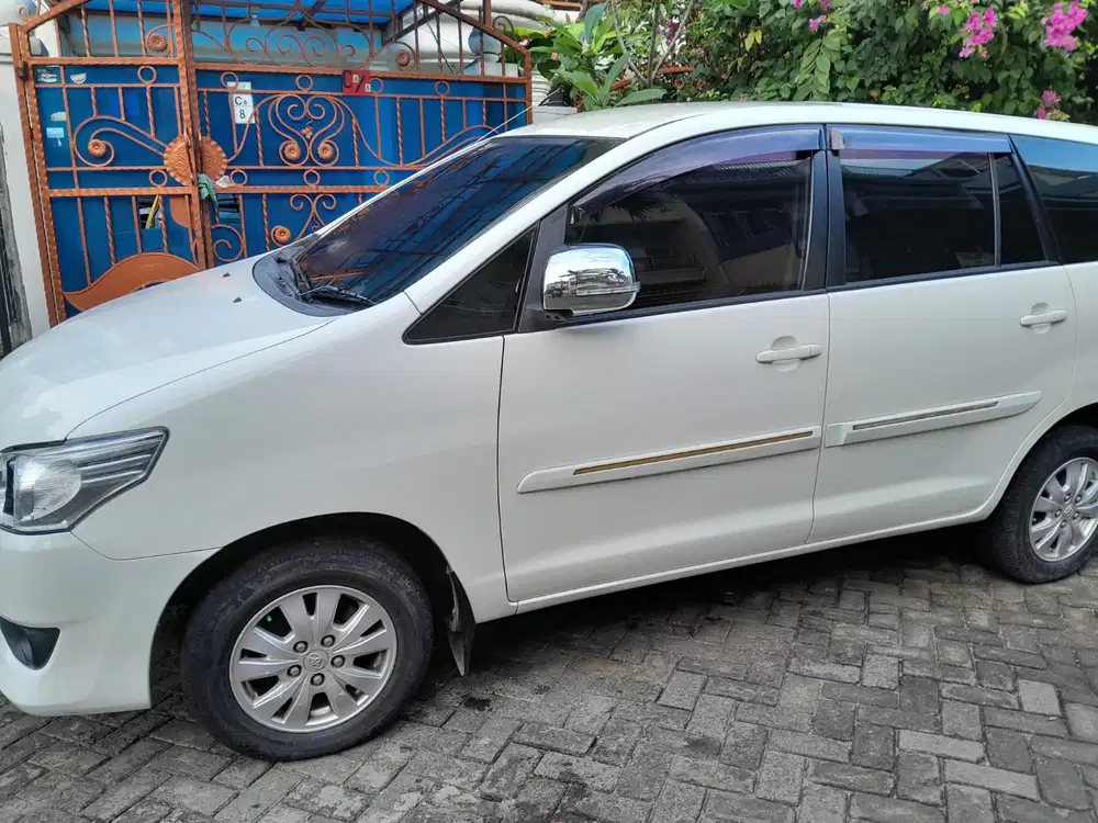 Toyota Kijang Innova 2013 Bensin