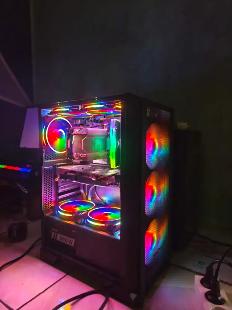 PC I7 8700 + GTX 1050TI 4GB + RAM 16GB RGB + SSD NVME 512GB