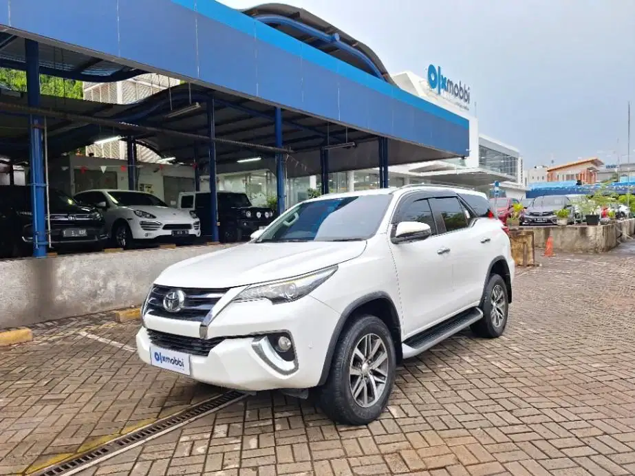 DP MURAH - Toyota Fortuner 2.4 4x2 VRZ Solar-AT 2019 Putih