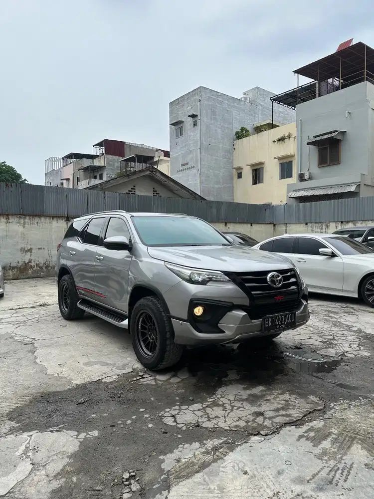 Toyota Fortuner Vrz Upgrade Trd Matic Diesel 2016 Murah