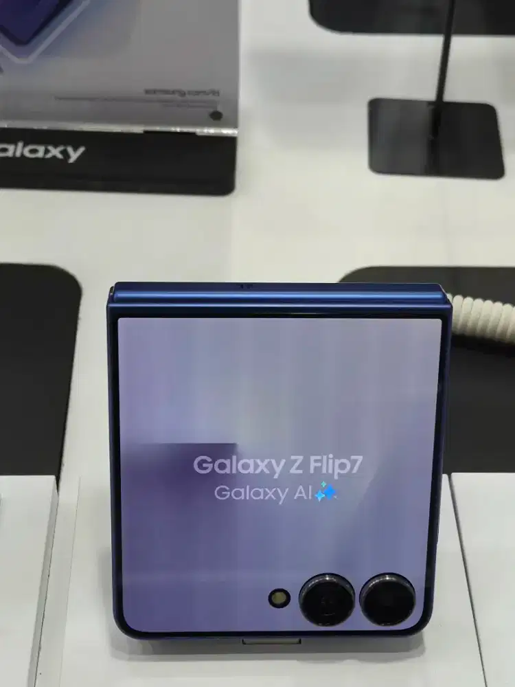 SAMSUNG GALAXY FLIP 7