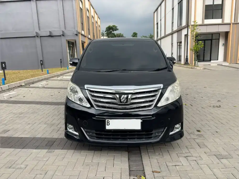 Nyaman, Mewah, Toyota Alphard X at 2014