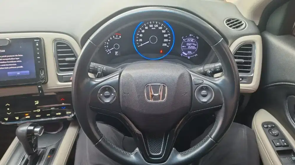 DI Jual Honda HRV 1.8 Prestige