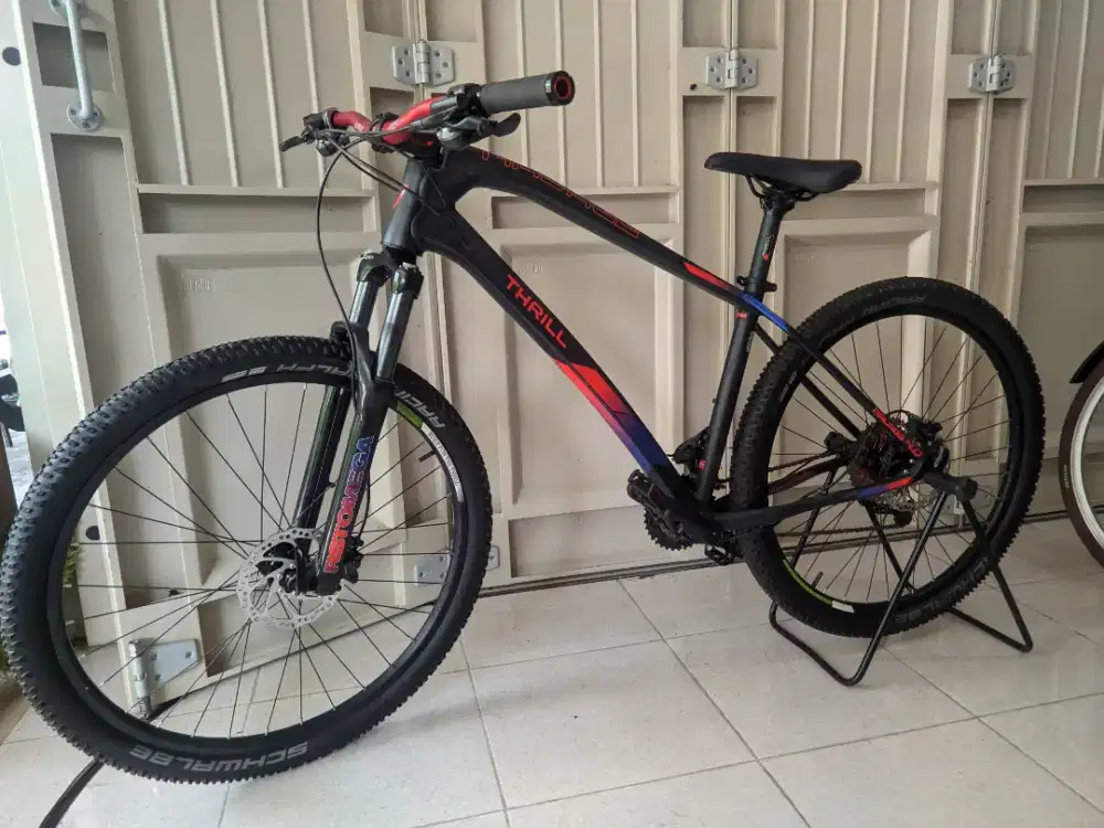 sepeda MTB Thrill ravage 4.0 size 2.75 L