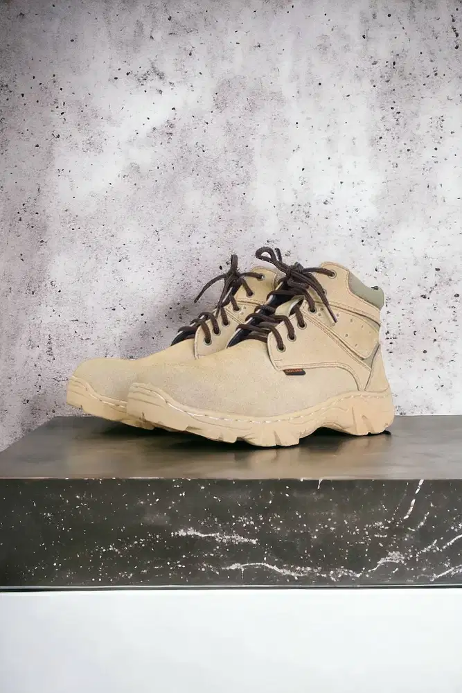 Original Sepatu safety untuk pekerja proyek Purwakarta