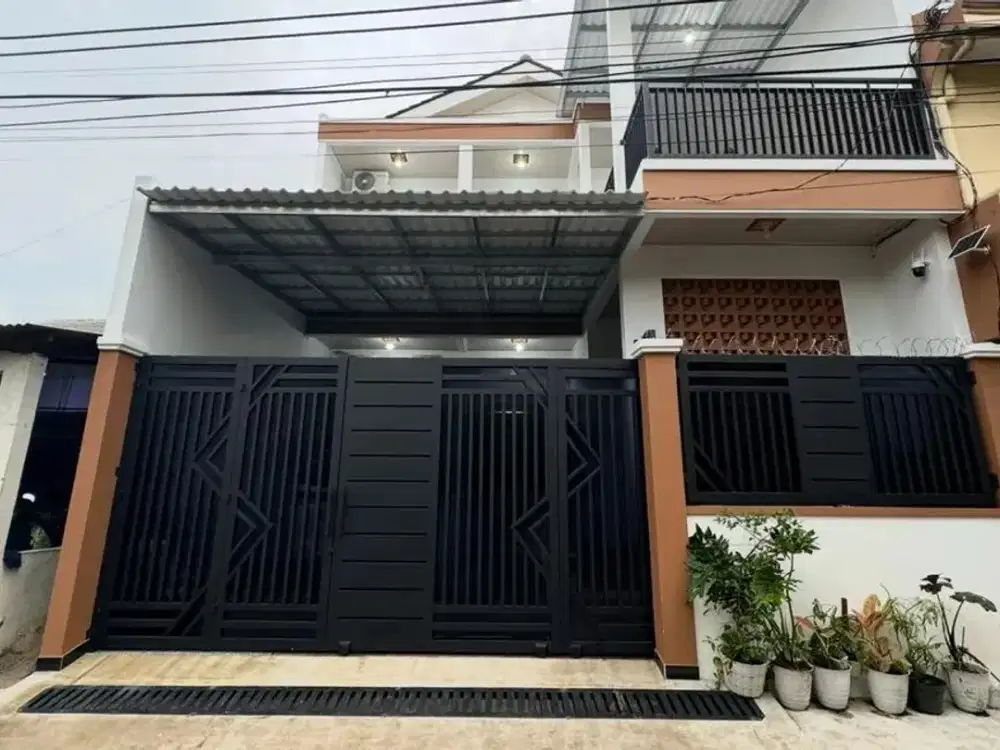 Rumah Cakep Semi Furnished Siap Huni dekat Toll Bekasi Timur