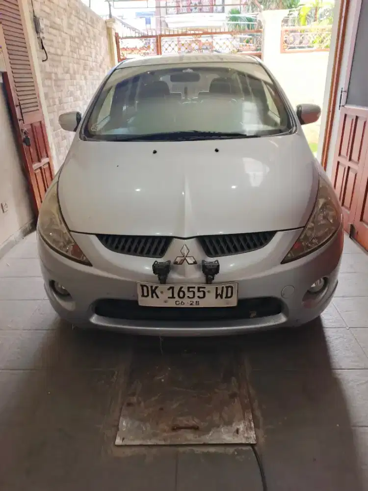 Mitsubishi grandis
