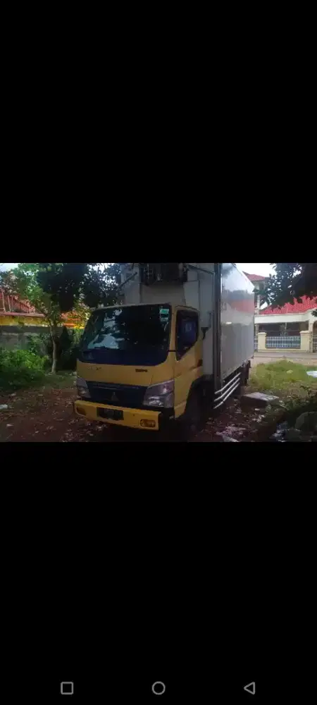 Mitsubishi Colt diesel FE74 box frizer tahun 2015 (Nopol R)