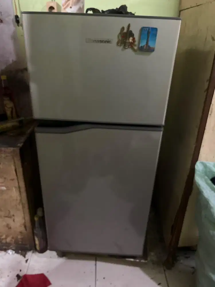 Kulkas panasonic 2 pintu