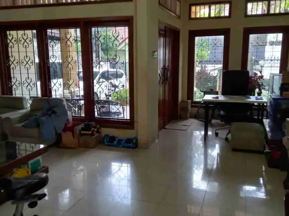 Rumah dijual lt 432 lb 250 siap huni, bangunan kokoh, Asri