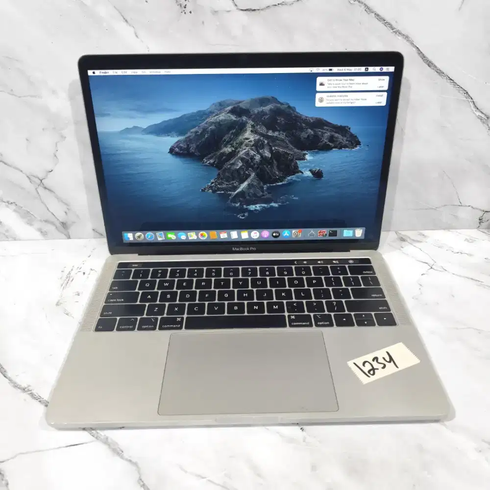 Macbook pro 13 inch 2019 intel core i7 ram 16/256 ssd touchbar