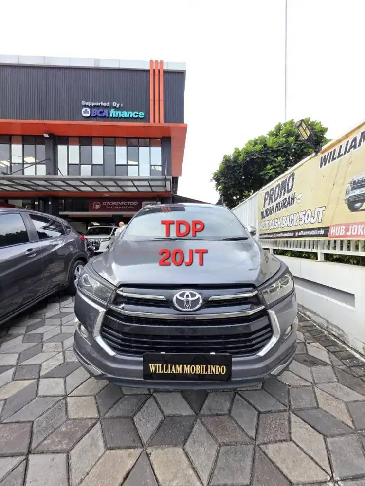 Toyota Innova Venturer 2.4 Matic Tahun 2018 Kondisi Mulus Terawat