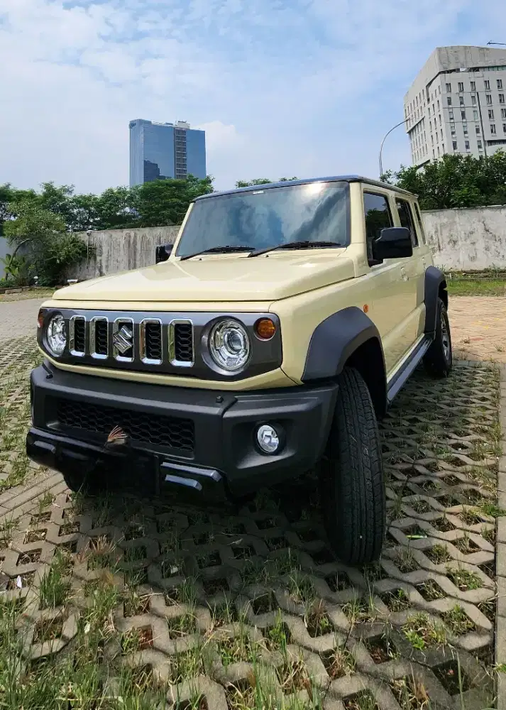 Suzuki Jimny JB74.