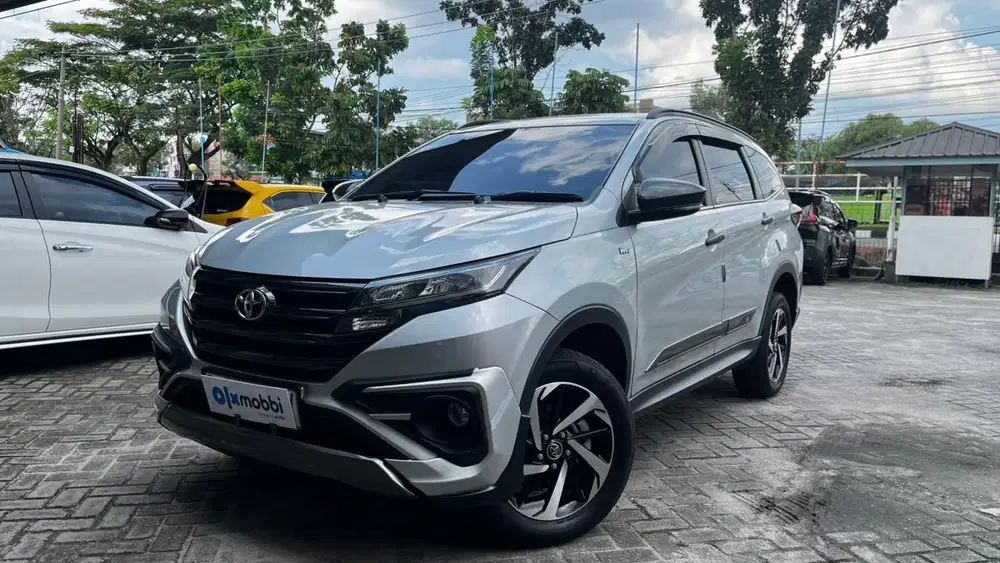 Km Rendah - Toyota Rush 1.5 S GR Sport Bensin - AT 2022 - ZKY