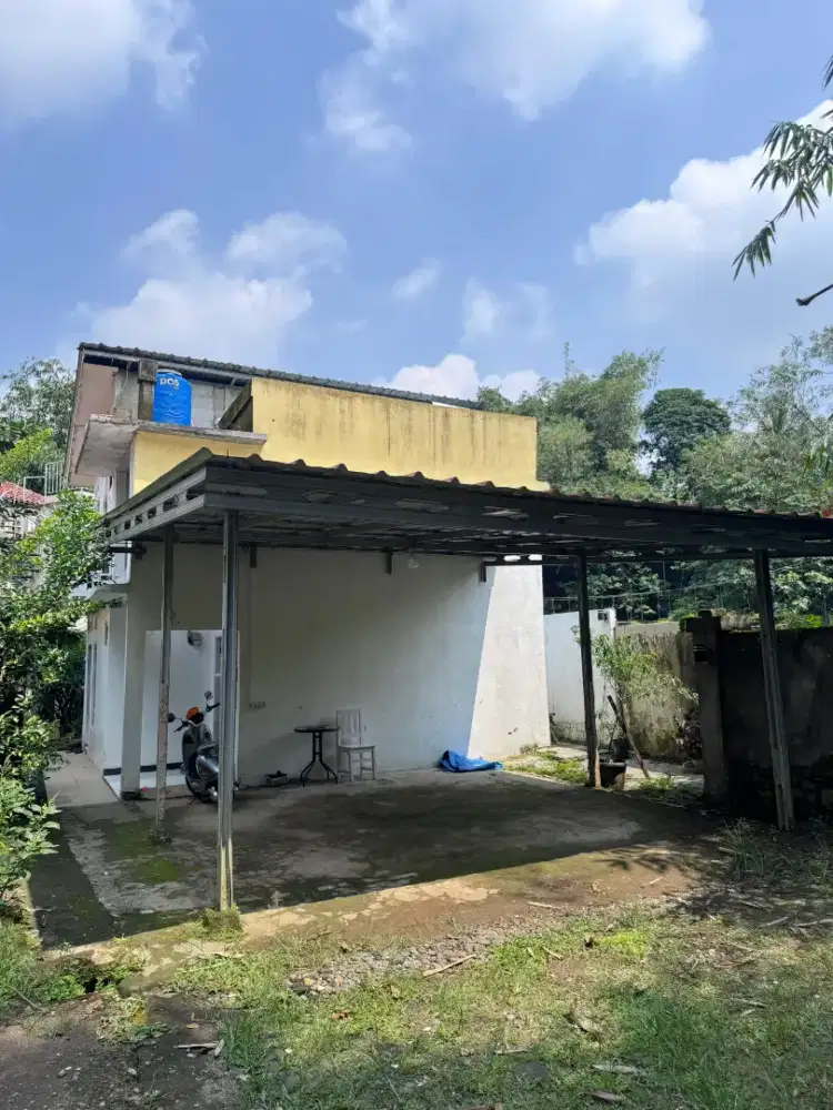 Rumah Estetik Halaman Luas Banget