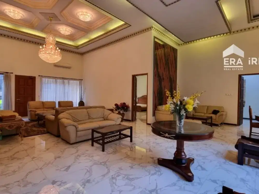 RUMAH MEWAH DIJUAL DI SOLO DEKAT SOLO GRAND MALL