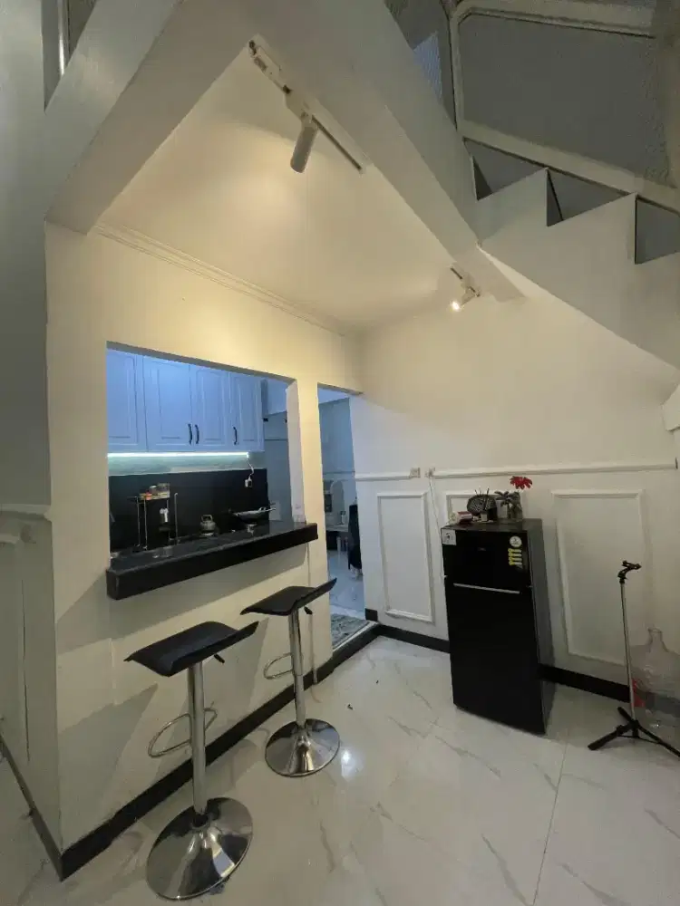 Rumah Estetik Halaman Luas Banget