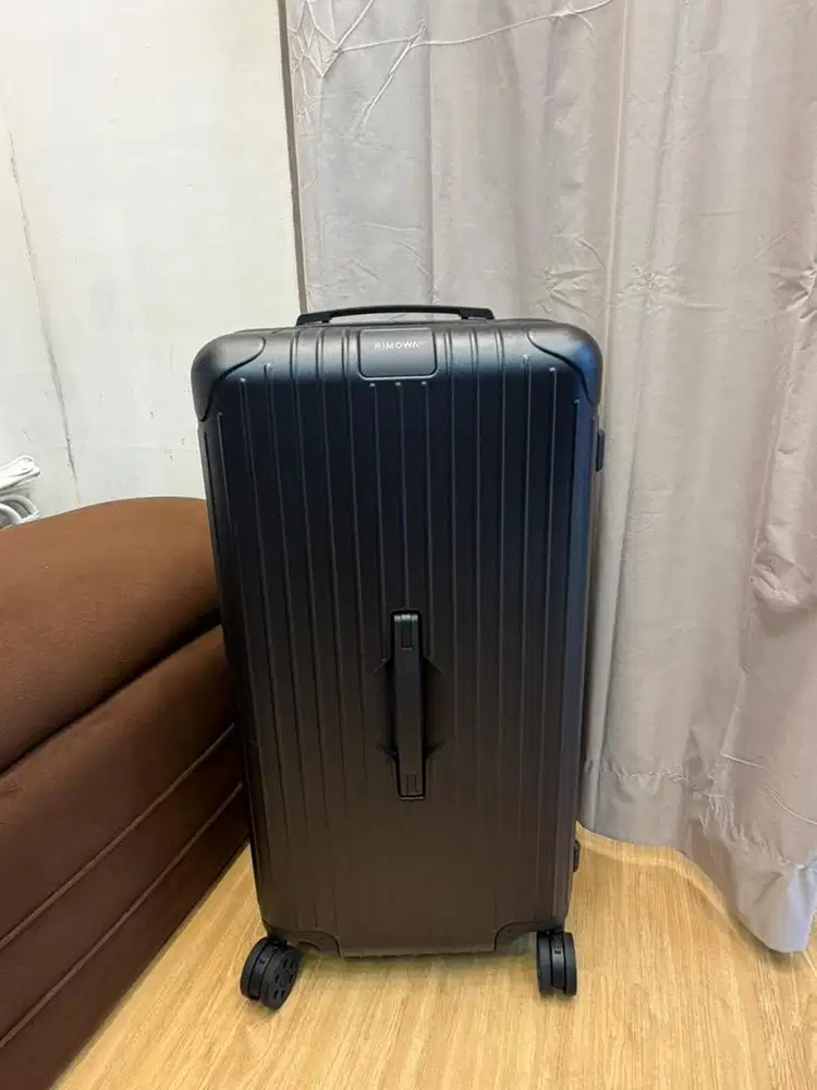 Rimowa trunk new
