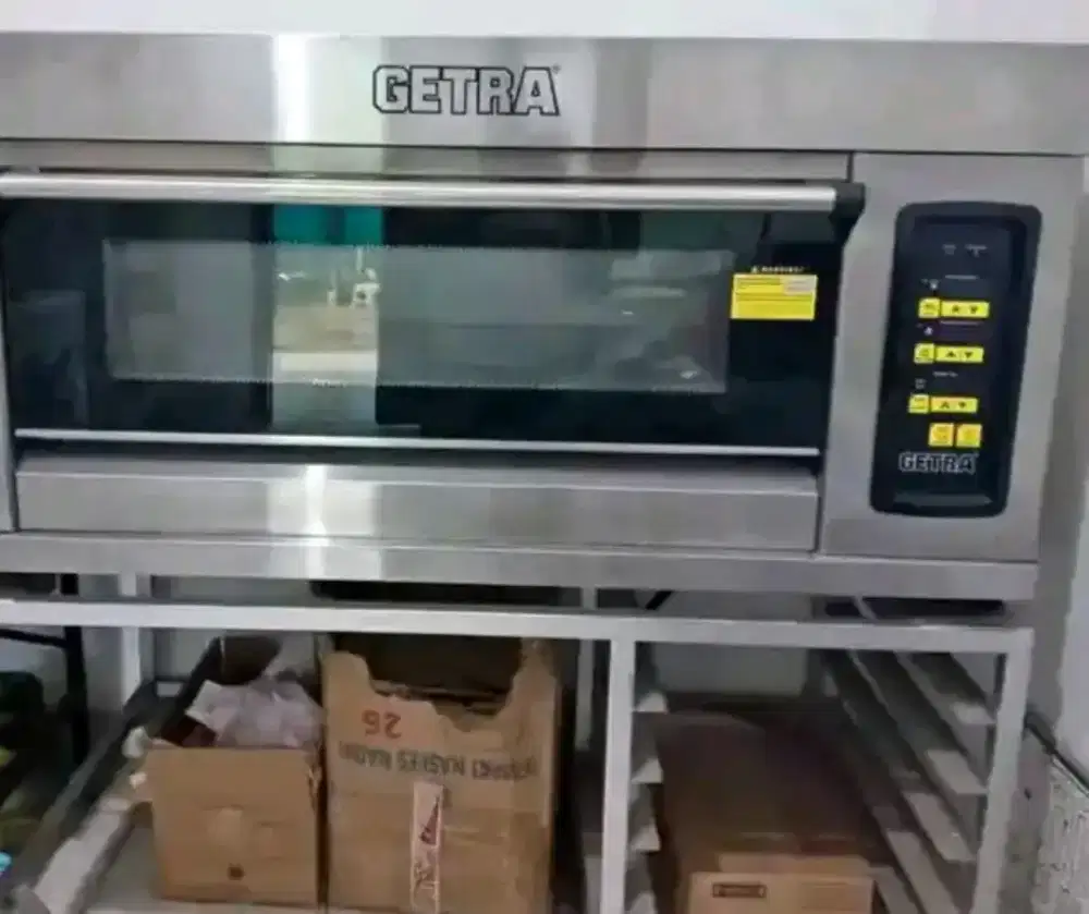 Oven getra digital 2 loyang .like new oven + kaki