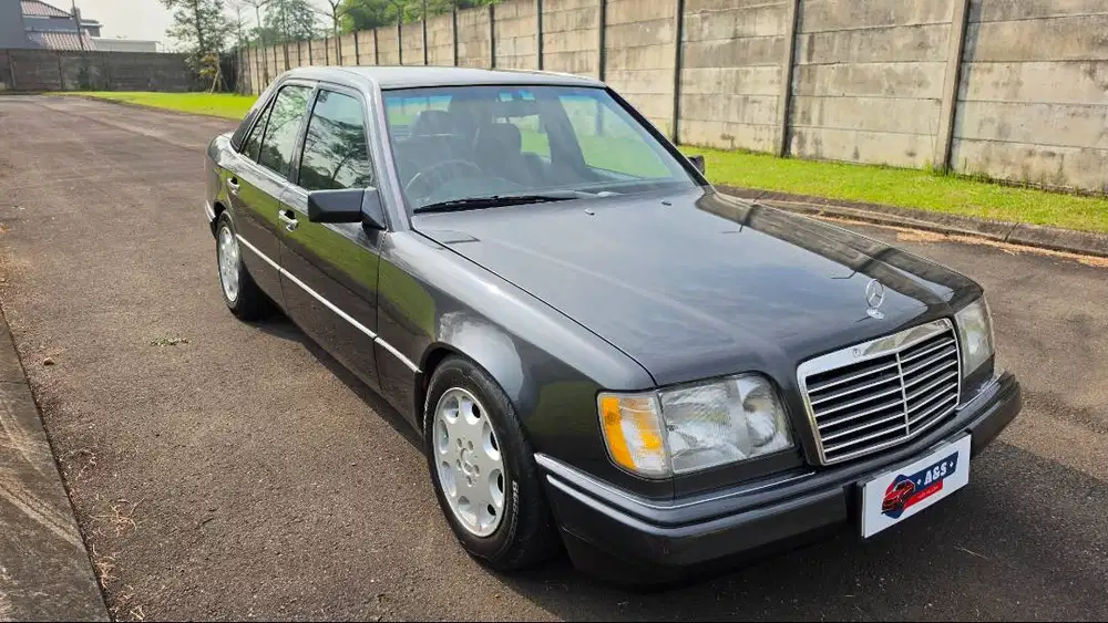 Mercedes Benz  Boxer W124 230 E Automatic ASLI 1990 Mercy Boxer 230E