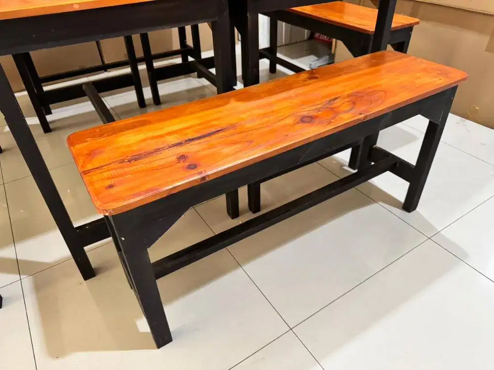Dijual Meja Kayu utk Makan / Kafe