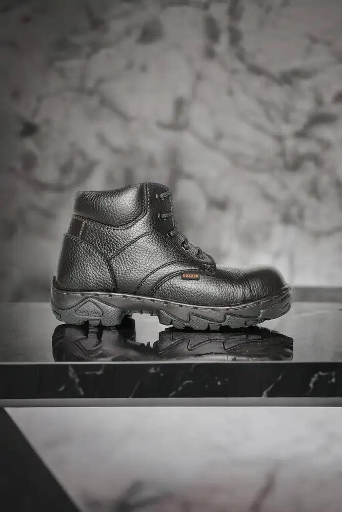 Promo besar Safety shoes paling ringan Banjarbaru