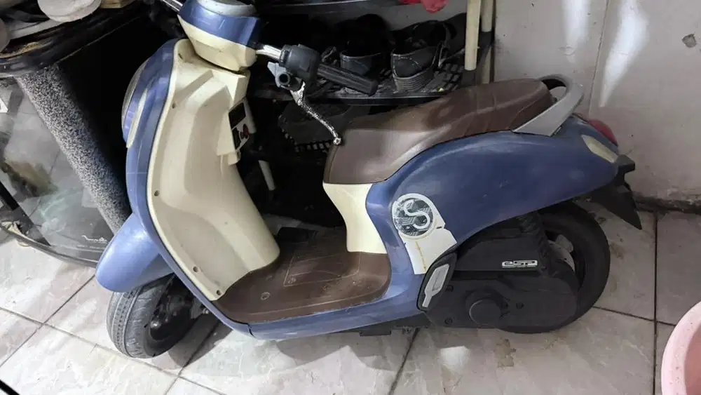 Mainan anak motor vespa