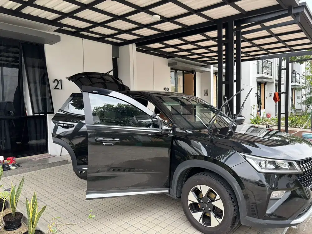 Wuling Alvez CE HITAM 2024