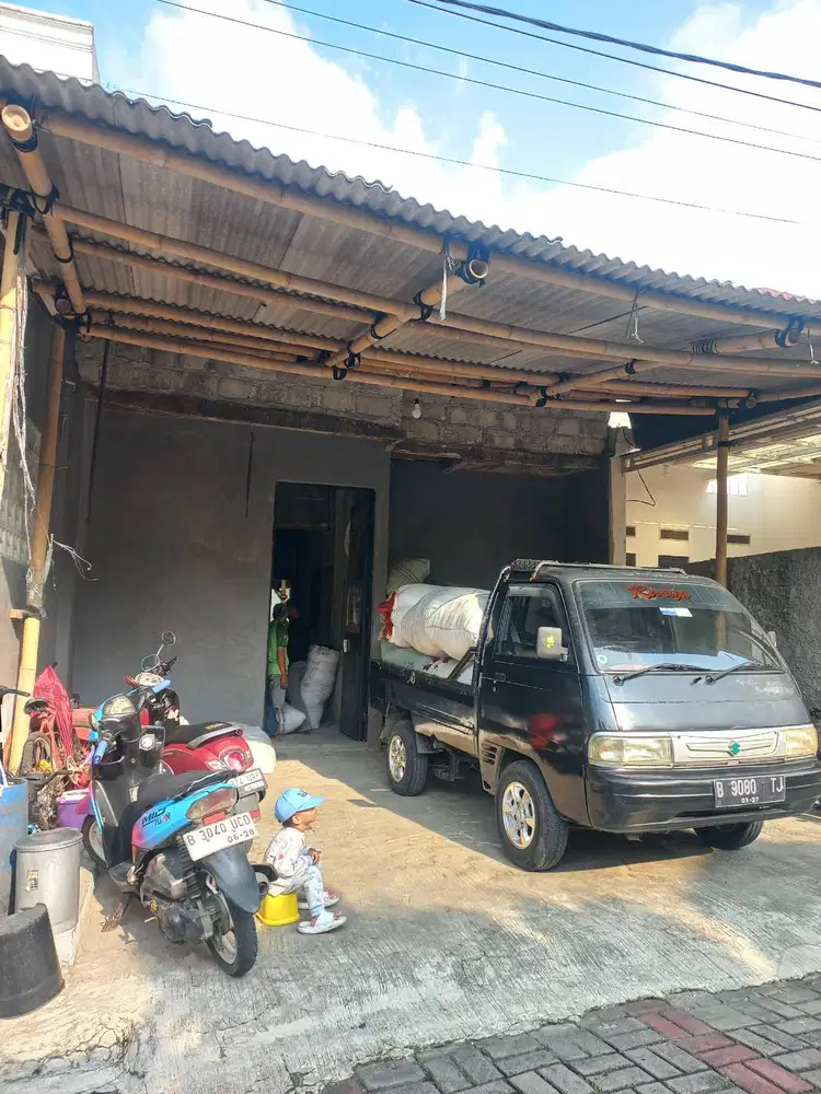 Di jual tanah ada bangunan setengah jadi nya