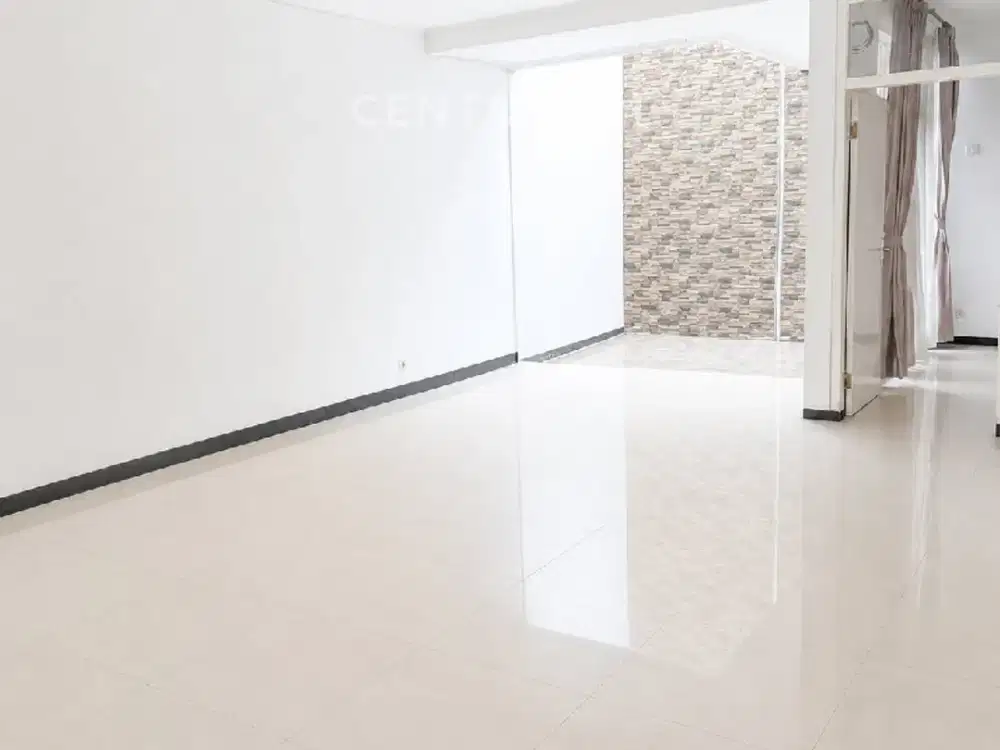 RUMAH BAGUS DI KOMPLEK TAMAN ALFA INDAH , JOGLO KEMBANGAN JAKBAR