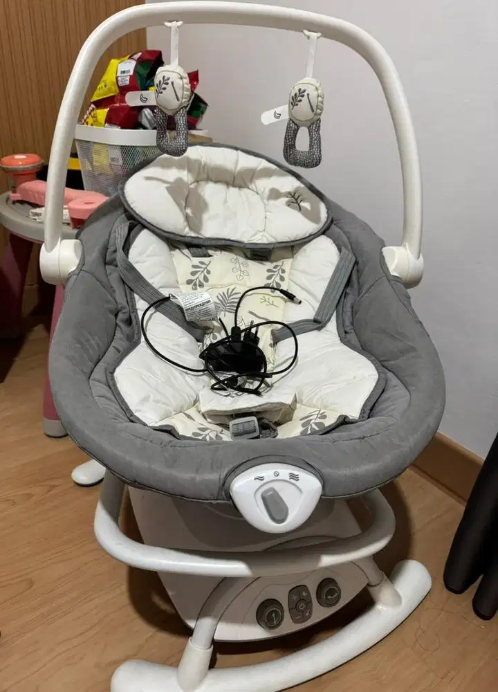 Preloved Joie Sansa 2 in 1 Bouncher Baby