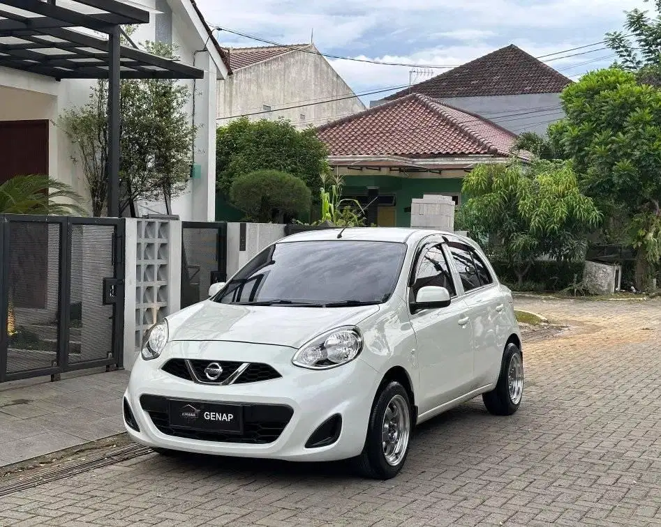 Nissan March 2014 L MT Manual low Km Istimewa