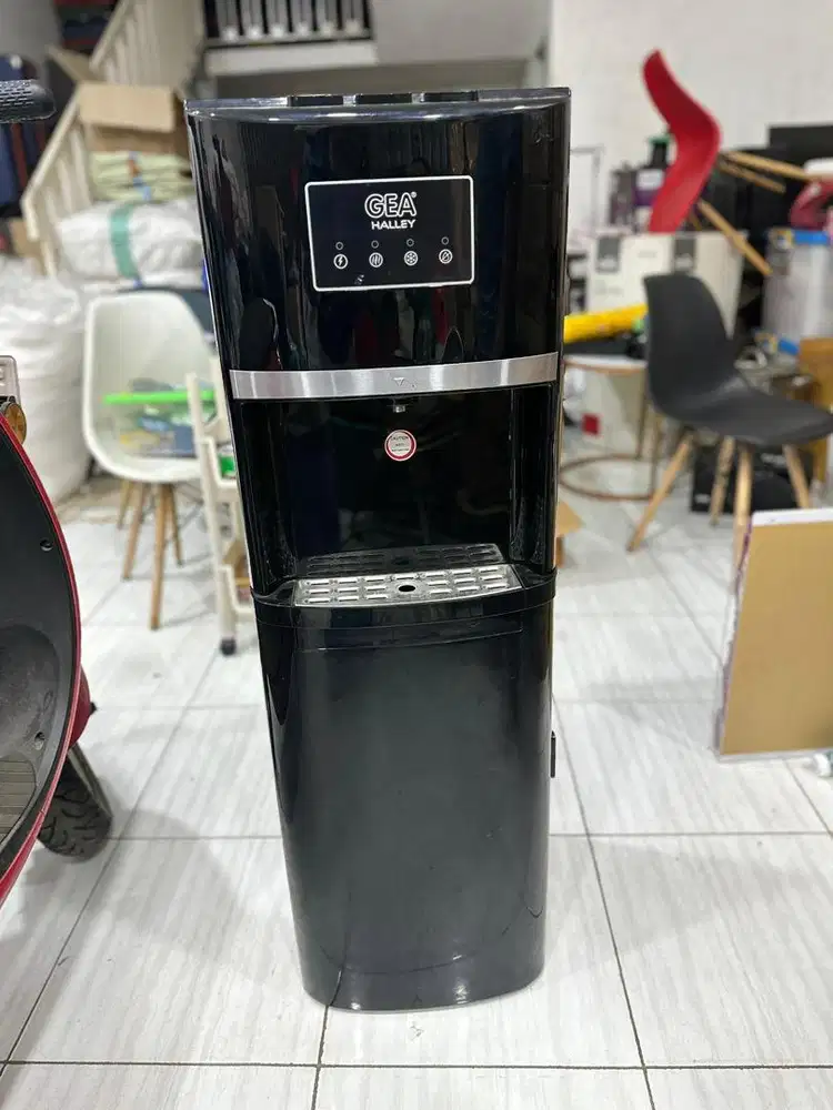 Dispenser Air Panas & Dingin