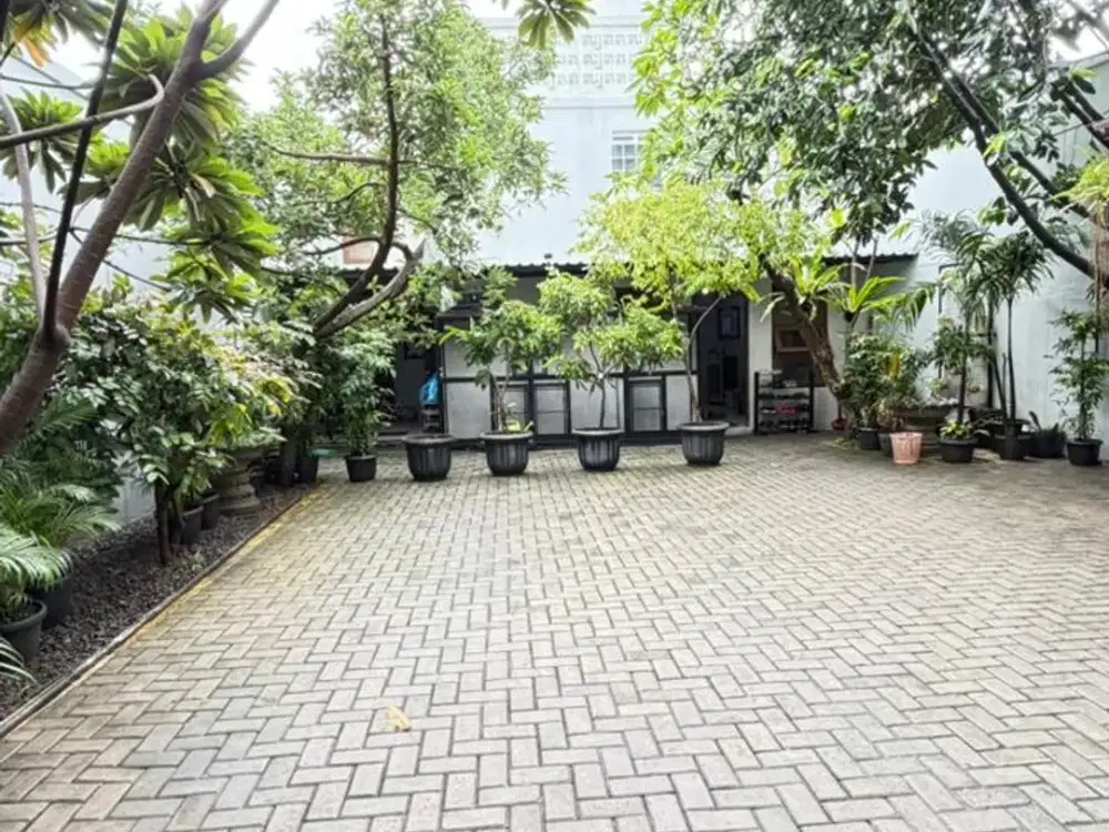 Dijual Rumah Dengan Tanah Luas di Kawasan Ciputat Timur ND-18201