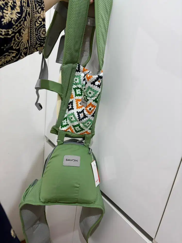 Gendongan bayi depan sakumini hijau