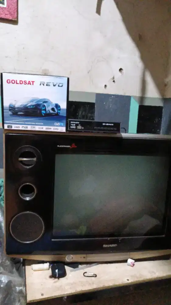 Di jual Tv SHARP & SDB 1 paket