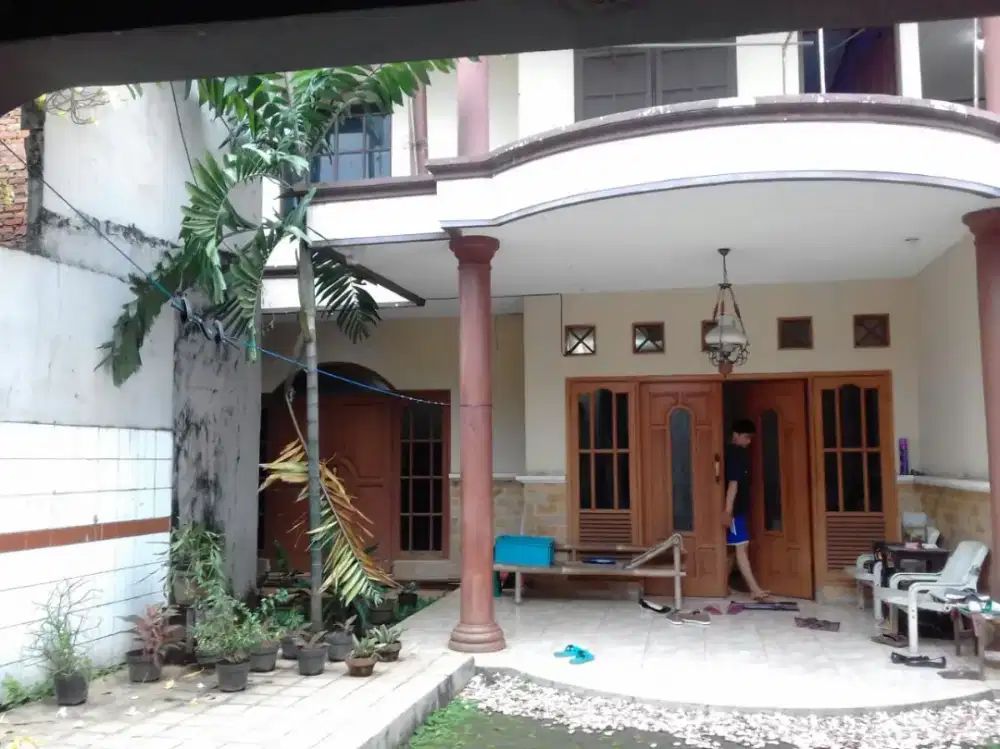 Rumah dijual. 4M. LT 320, LB 220, 2 lantai. Siap huni. WA O8I391I793I8