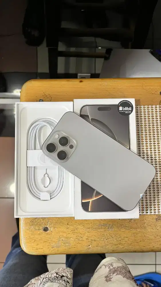 iPhone 16 pro max 256 ibox