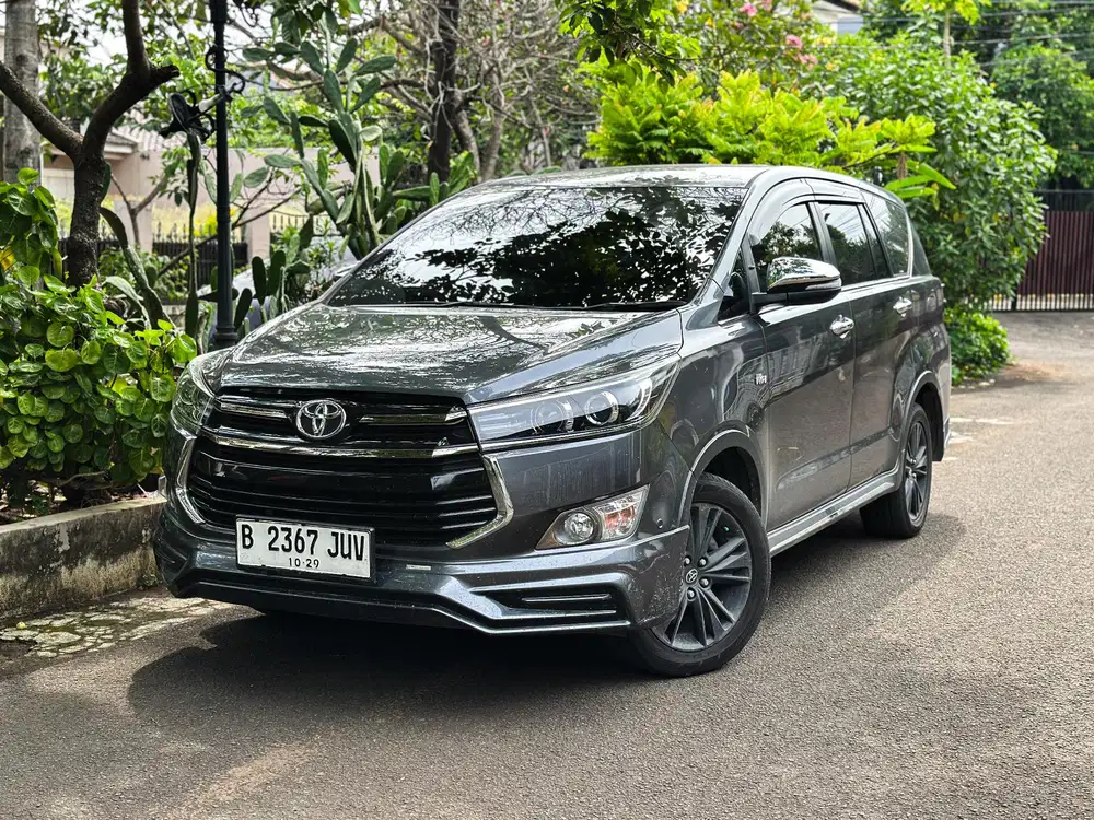 TOYOTA INNOVA REBRON VENTURER 2.0 AT 2019 ABU ABU