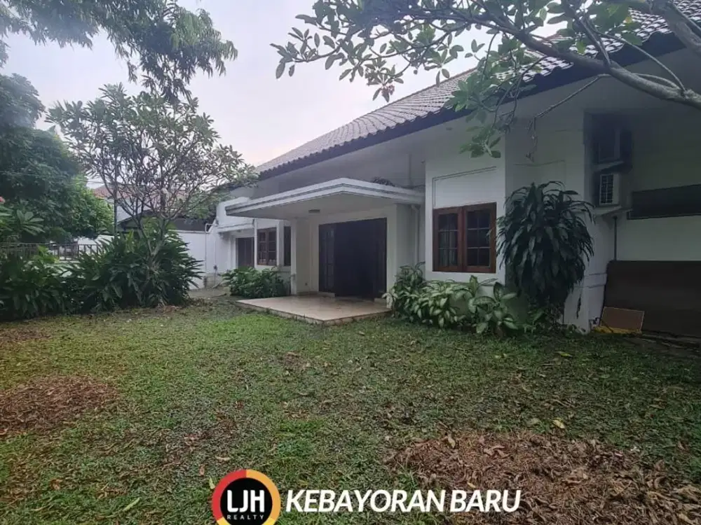 Dijual Rumah Luas nan Asri di Lokasi Prime Area Melawai Kebayoran Baru