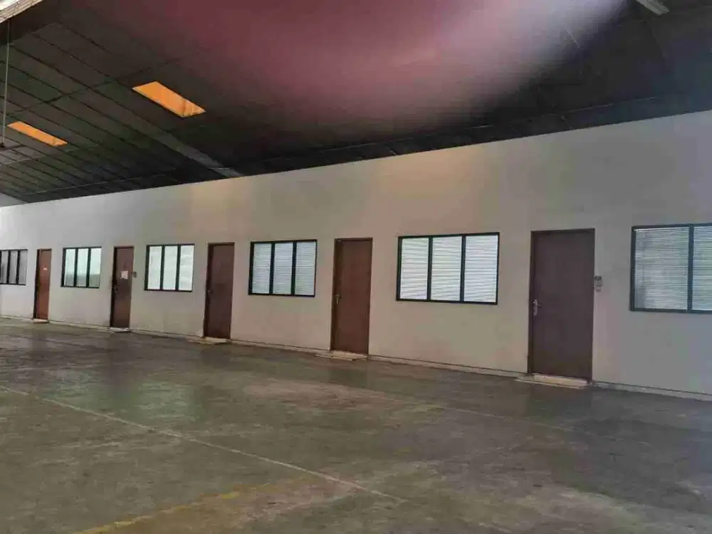 Dijual Gudang Dan Office diYos Sudarso (2 lt)