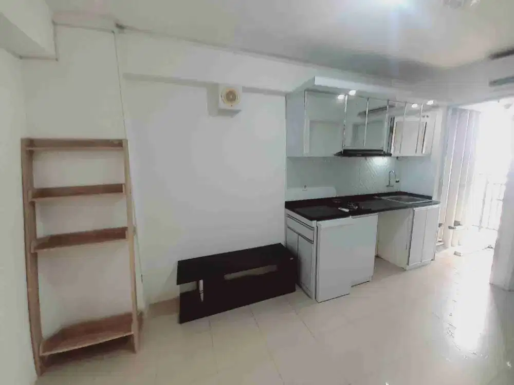 2BR Un Furnished Tower Catleya Lt. 17 ada kitchen setnya