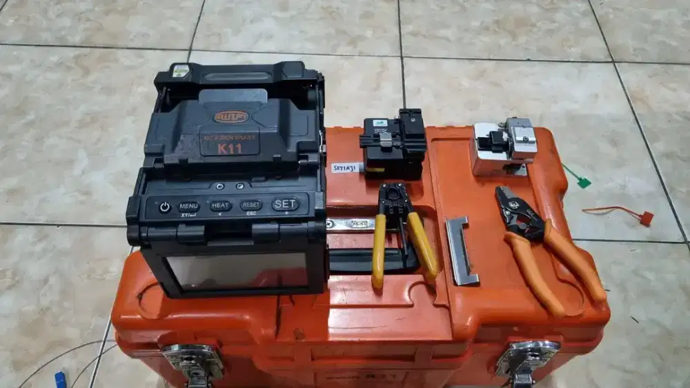 Fusion Splicer Swift k11+ cleaver