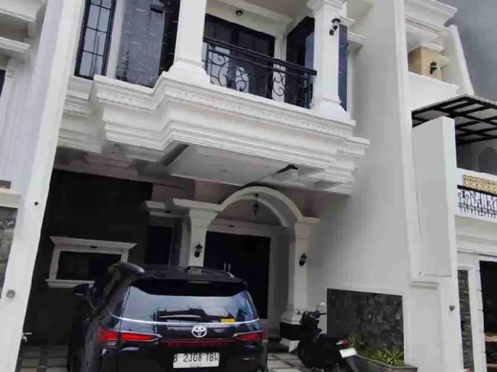 11-11
*UPDATE TURUN HARGA* 
DIJUAL RUMAH SIAP HUNI D JL WARUNGSILAH JAGAKARSA CIGANJUR JAKARTA SELATAN ..
SHM/IMB/PBB pecah per Unit
Luas tanah : 92 m
Luas bangunan : 230 m
Kamar tidur : 4
Kamar mandi : 4 
Carpot mobil : 1 
Listrik :2200 Watt (token)
Lant