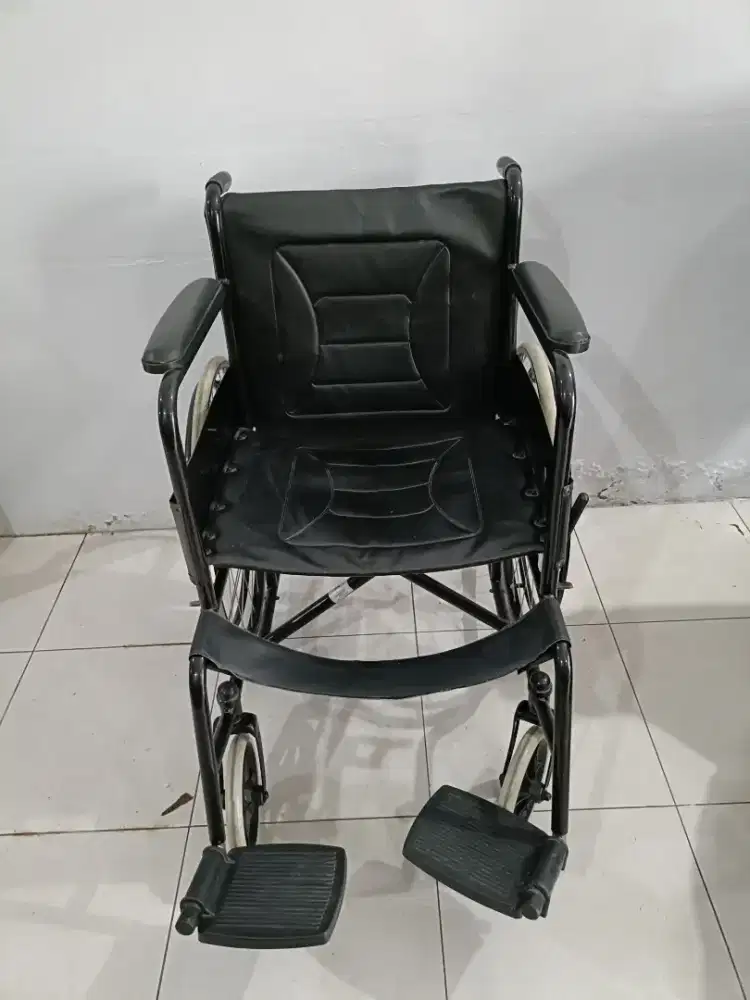 Kursi Roda Husada 875